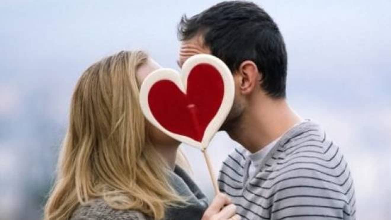 immagini.quotidiano.net_ San Valentino, ecco come creare confezioni regalo